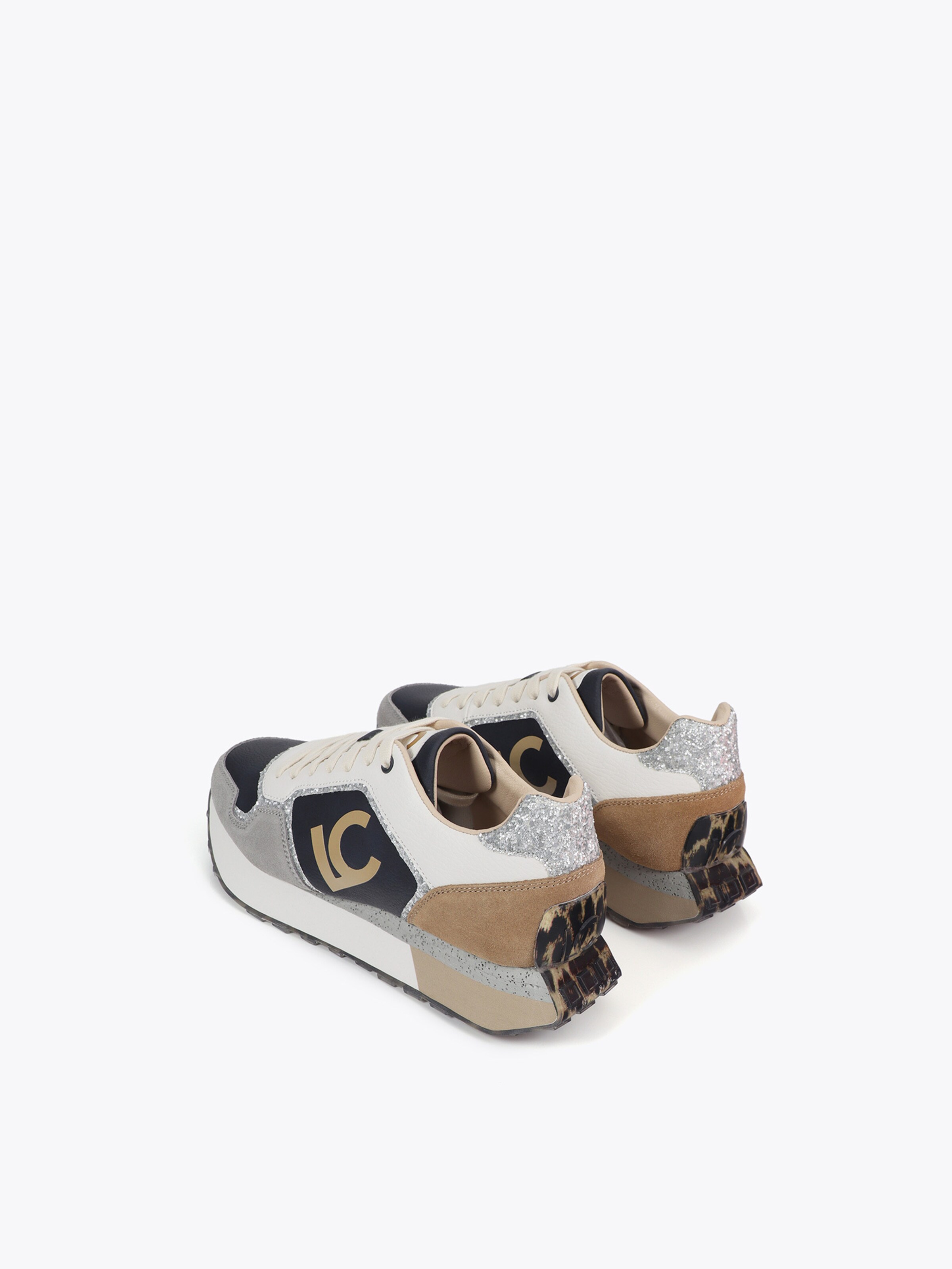 Baskets basses Lola Casademunt en beige