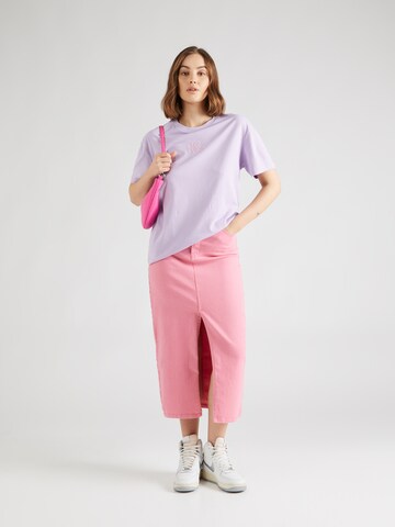 Lee T-Shirt in Lila