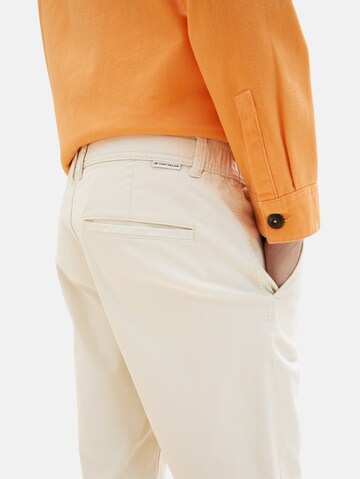 Regular Pantalon chino TOM TAILOR en blanc