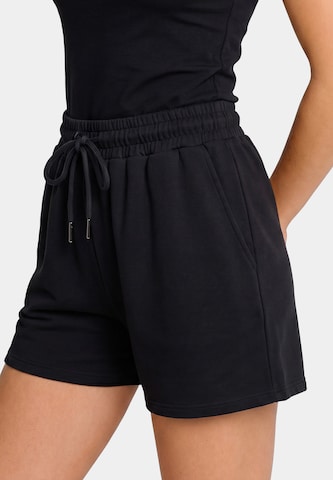 MYMO - Loosefit Pantalón en negro