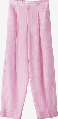 Bershka Regular Pleat-Front Pants in Pink: front