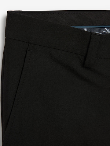 Coupe slim Pantalon à plis Next en noir