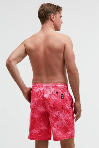 CAMP DAVID Board Shorts in Red