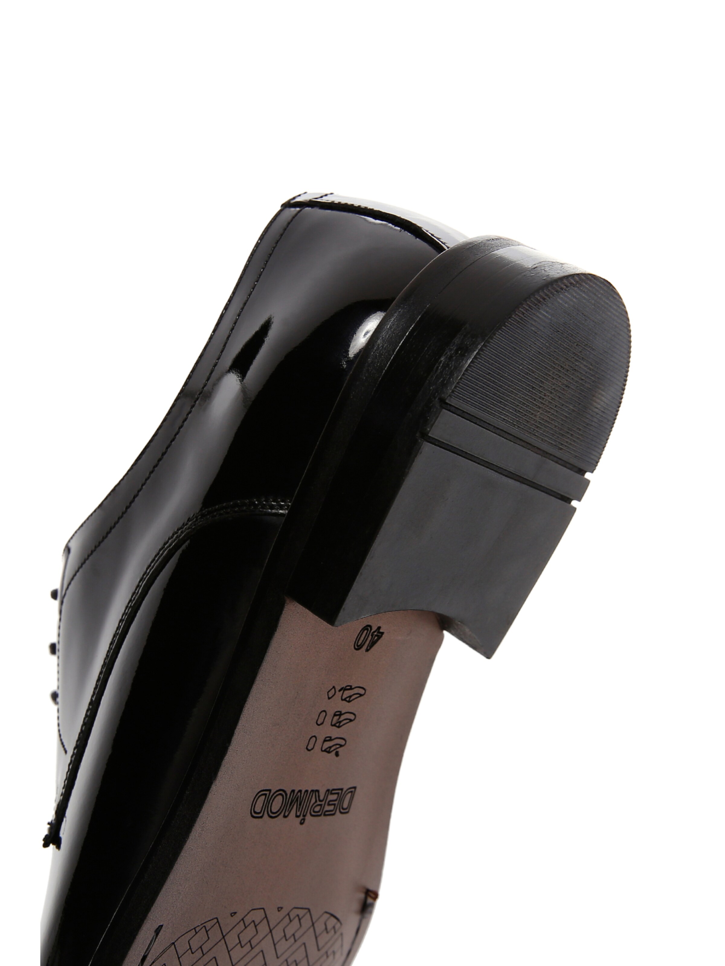 Chaussure à lacets Derimod en noir