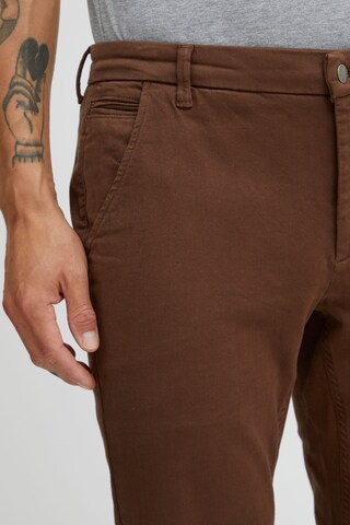 Casual Friday Slimfit Chino 'Phil' in Bruin