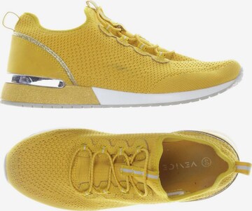VENICE Sneakers & Trainers in 40 in Yellow: front