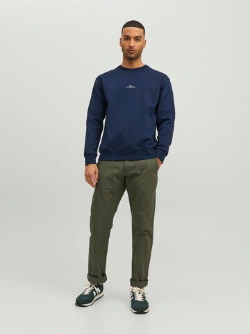 R.D.D. ROYAL DENIM DIVISION Sweatshirt 'Dean' in Blau