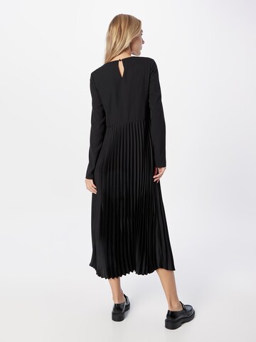 Robe Warehouse en noir