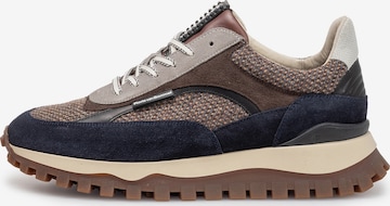 Baskets basses 'De Groomer 05' Floris van Bommel en marron : devant