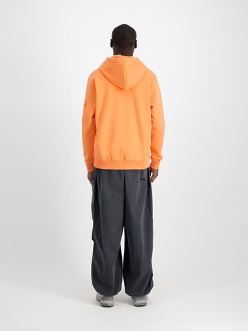 ALPHA INDUSTRIES Sweatshirt in Orange