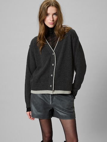 My Essential Wardrobe Плетена жилетка 'MWTracy' в сиво: отпред