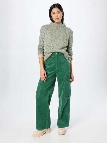 NEON & NYLON Loose fit Cargo Pants in Green