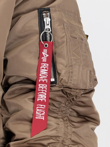 ALPHA INDUSTRIES Overgangsjakke i brun