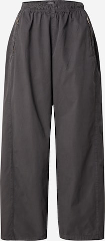Wide Leg Pantalon 'BROOKLYN' Kaotiko en gris : devant