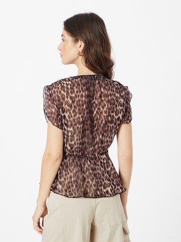 ABOUT YOU Shirt 'Daria' in Brown