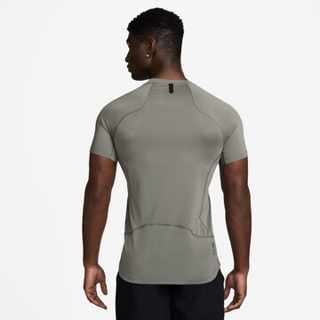 NIKE Funktionsshirt 'DF' in Grau