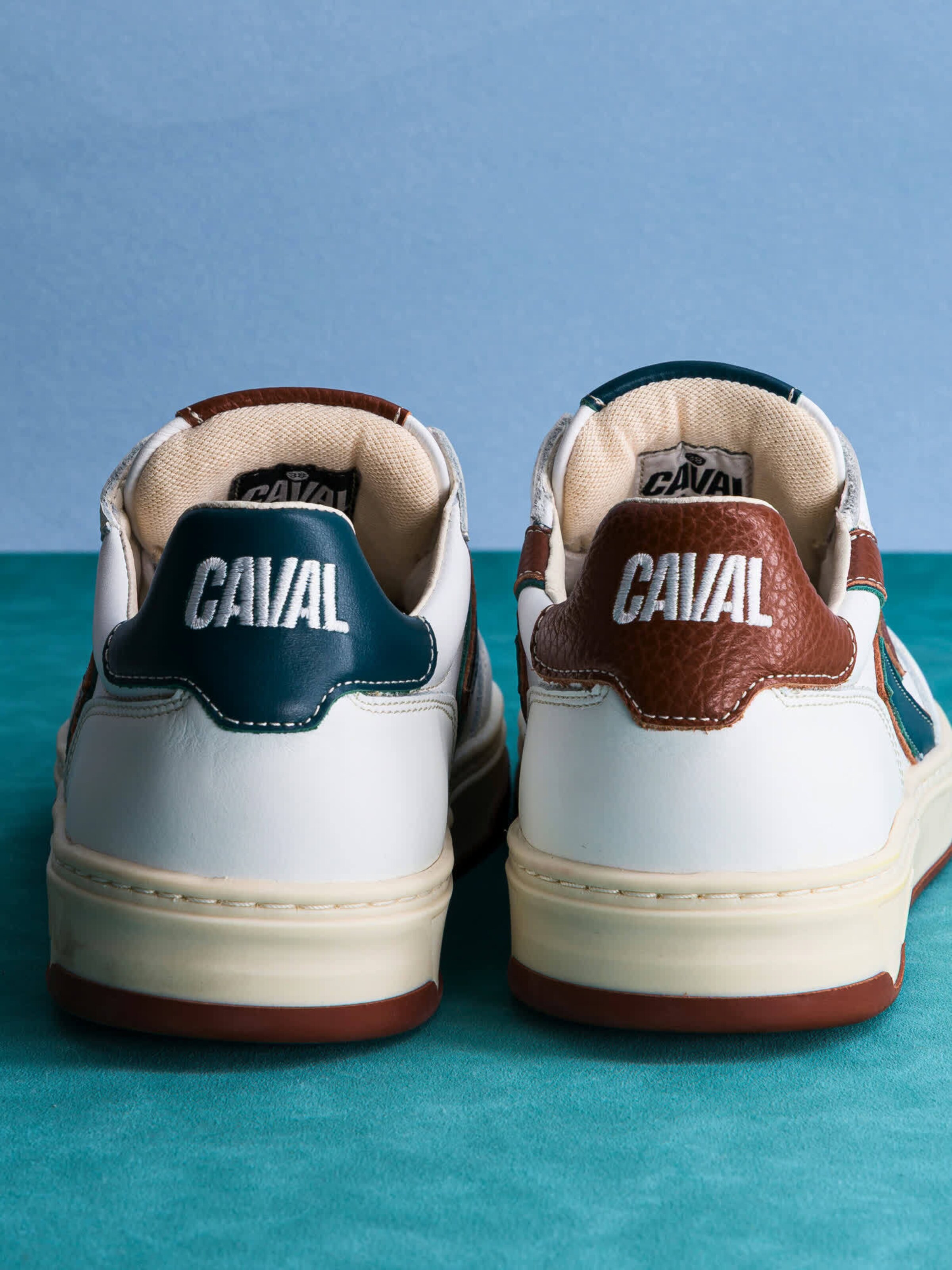 Caval - Sapato com atacadores ' FLOW ' em castanho
