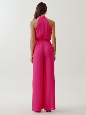 Tussah Jumpsuit 'SABRINA' i rosa: bakside