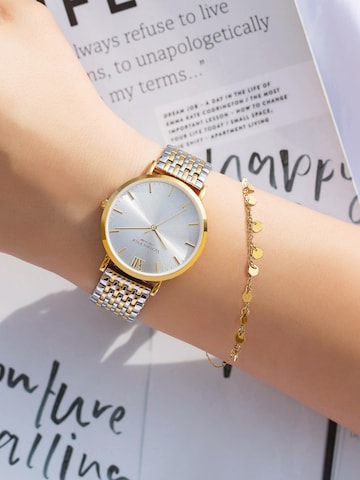 Orologio analogico di Victoria Hyde in oro: frontale