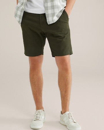 WE Fashion Regular Shorts in Grün: Vorderseite