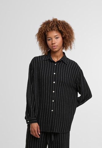 Urban Classics Blouse in Zwart: voorkant