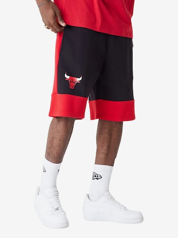 NEW ERA Regular Sporthose 'NBA' in Rot: Vorderseite