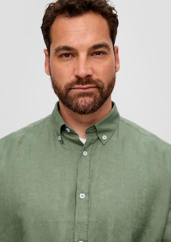 Coupe regular Chemise s.Oliver en vert