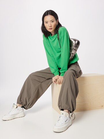 Monki Sweatshirt in Green