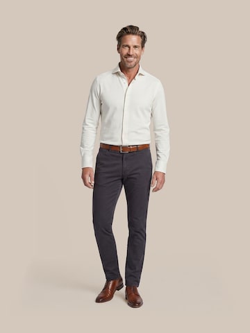 Profuomo Slim fit Button Up Shirt 'Sky Blue' in White: front