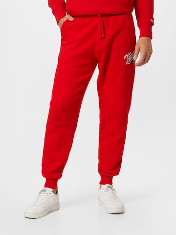 Tommy Jeans Tapered Pants in Red: front