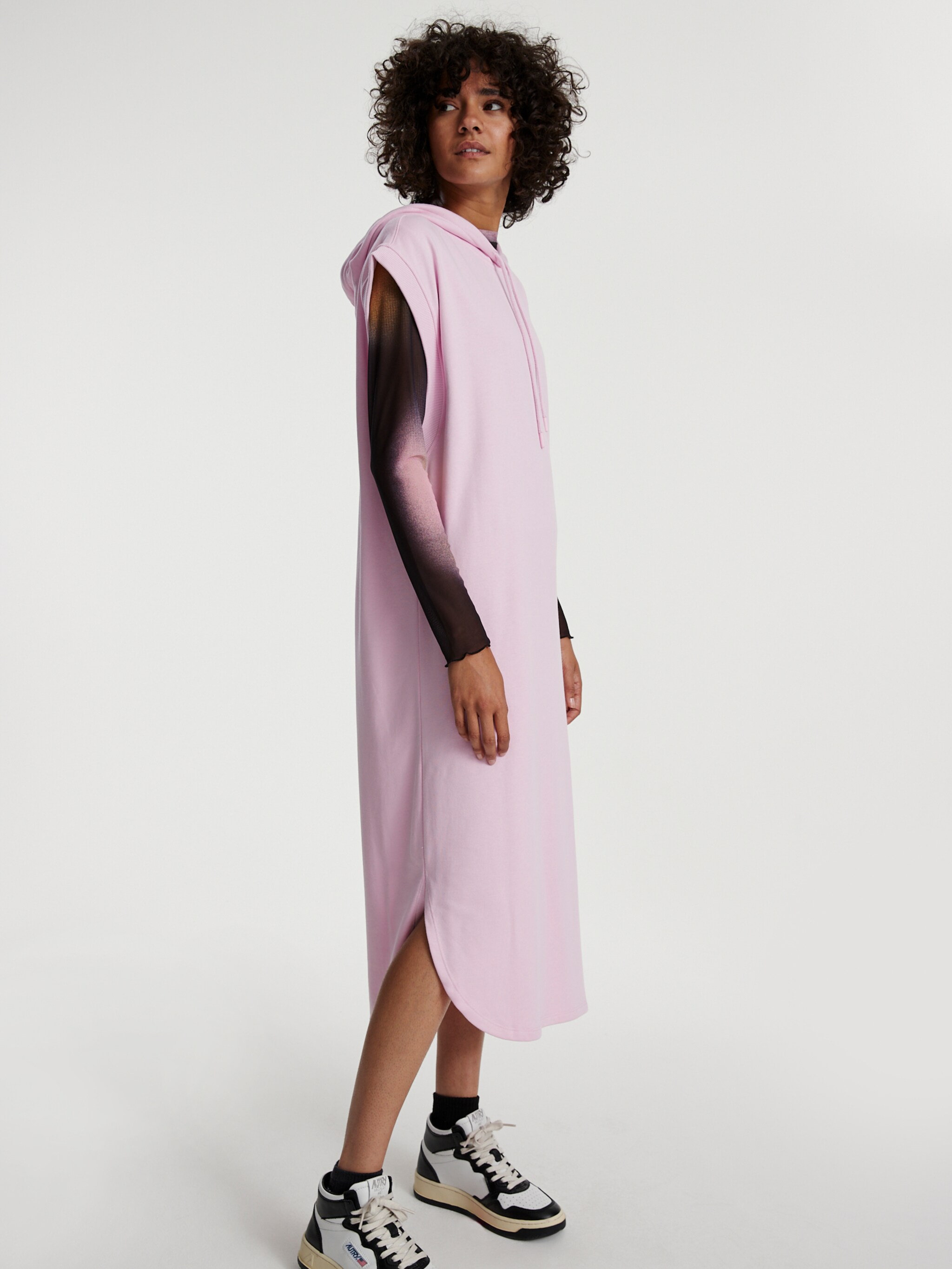 EDITED Produkter Kjole 'Uma' pink