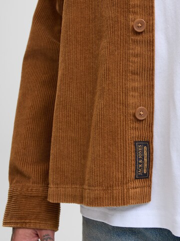 Fit confort Chemise 'JJCORDUROY' JACK & JONES en marron
