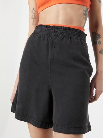 b.young Loosefit Shorts  'Luma' in Schwarz