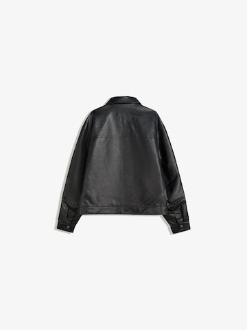 Veste mi-saison Bershka en noir