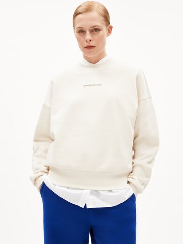 ARMEDANGELS Pullover 'ALIZAA NESTLING'   (GOTS) in Beige: Vorderseite