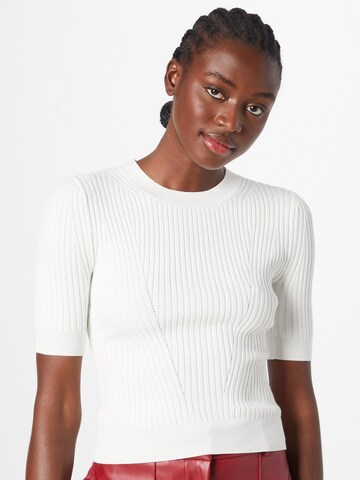 s.Oliver Sweater in White: front
