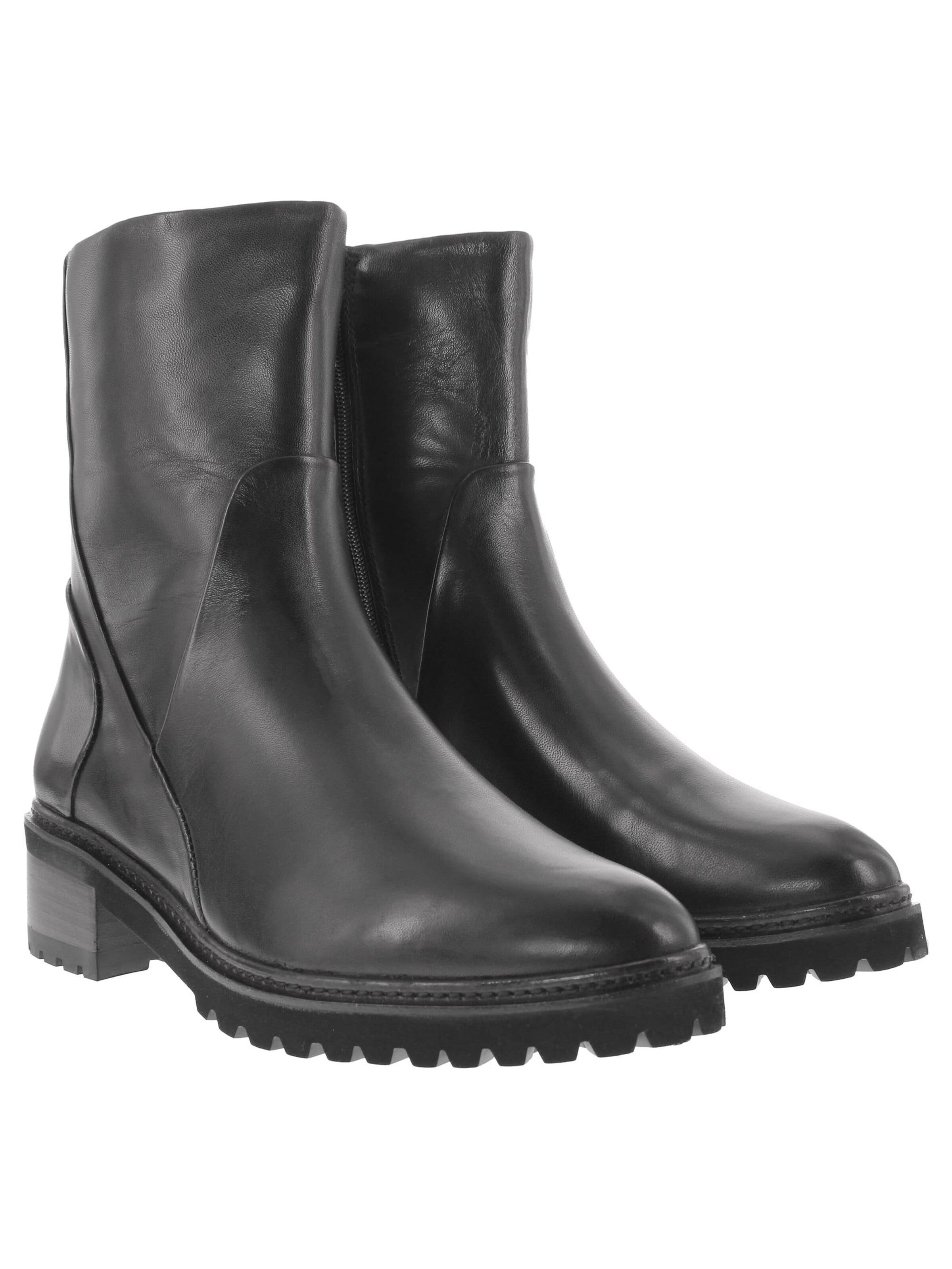 Everybody Booties 'GEMA' in Black