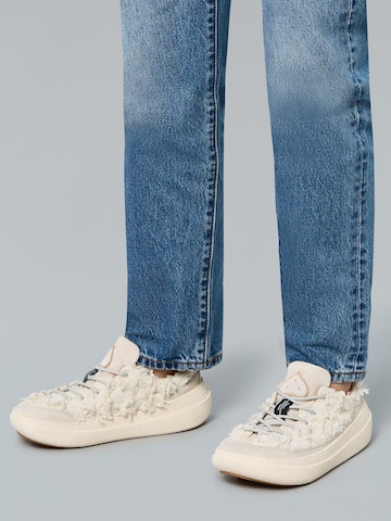 Flower Mountain Platform trainers 'FAMI UNI' in White: front