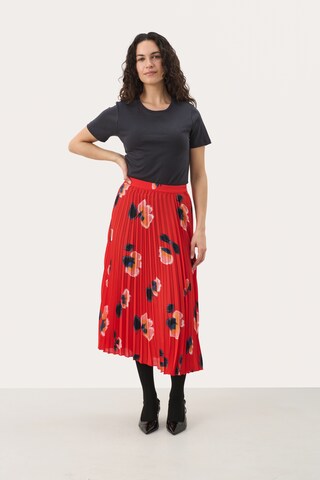 Part Two Rok 'Priyanka' in Rood