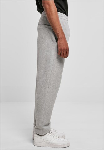 Effilé Pantalon Urban Classics en gris