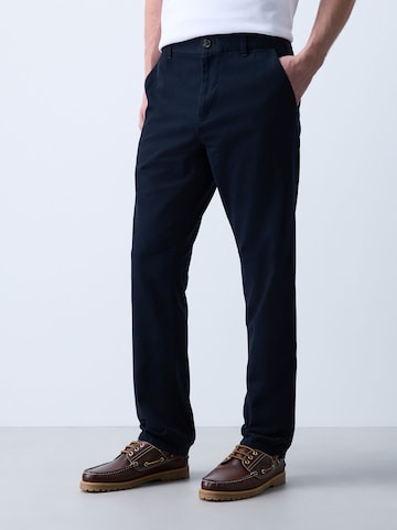 Next Slimfit Chinobyxa i blå: framsida