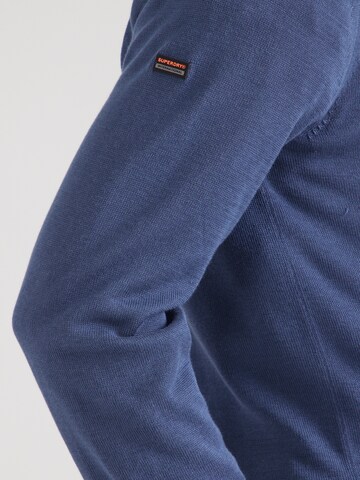 Pull-over 'ESSENTIALS' Superdry en bleu