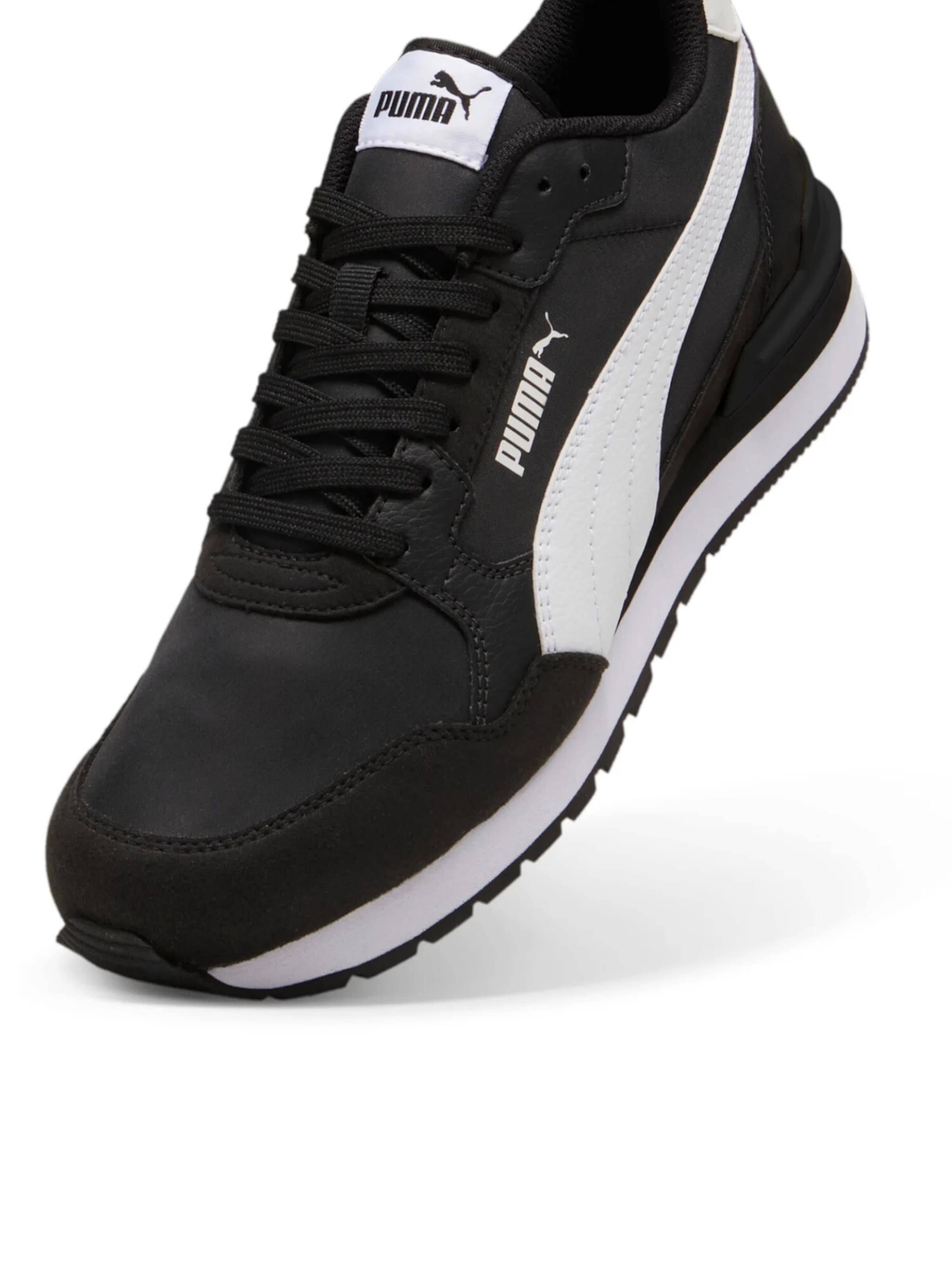 PUMA Trampki niskie 'ST Runner v4' w kolorze czarny