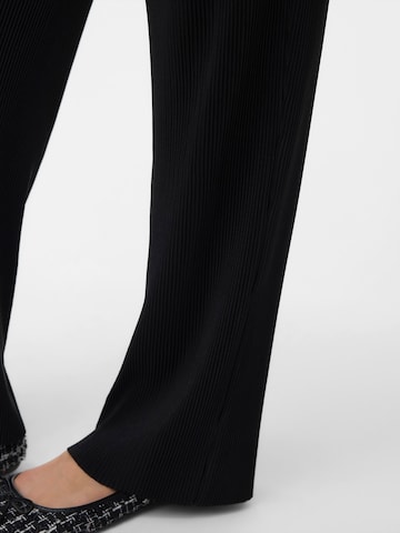 Regular Pantalon 'MLCANA' MAMALICIOUS en noir