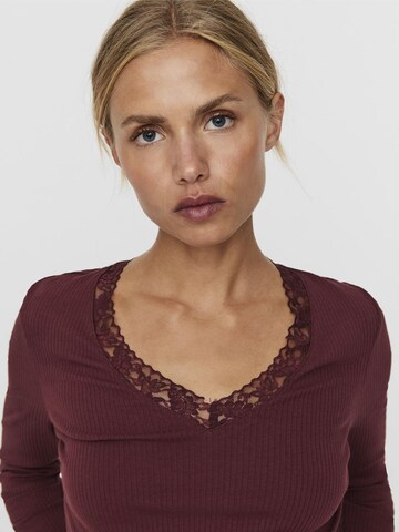 Vero Moda Tall Shirt 'VMHELSINKI' in Red