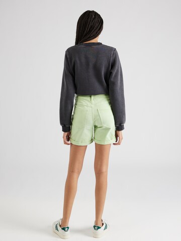 Marks & Spencer Slimfit Shorts in Grün