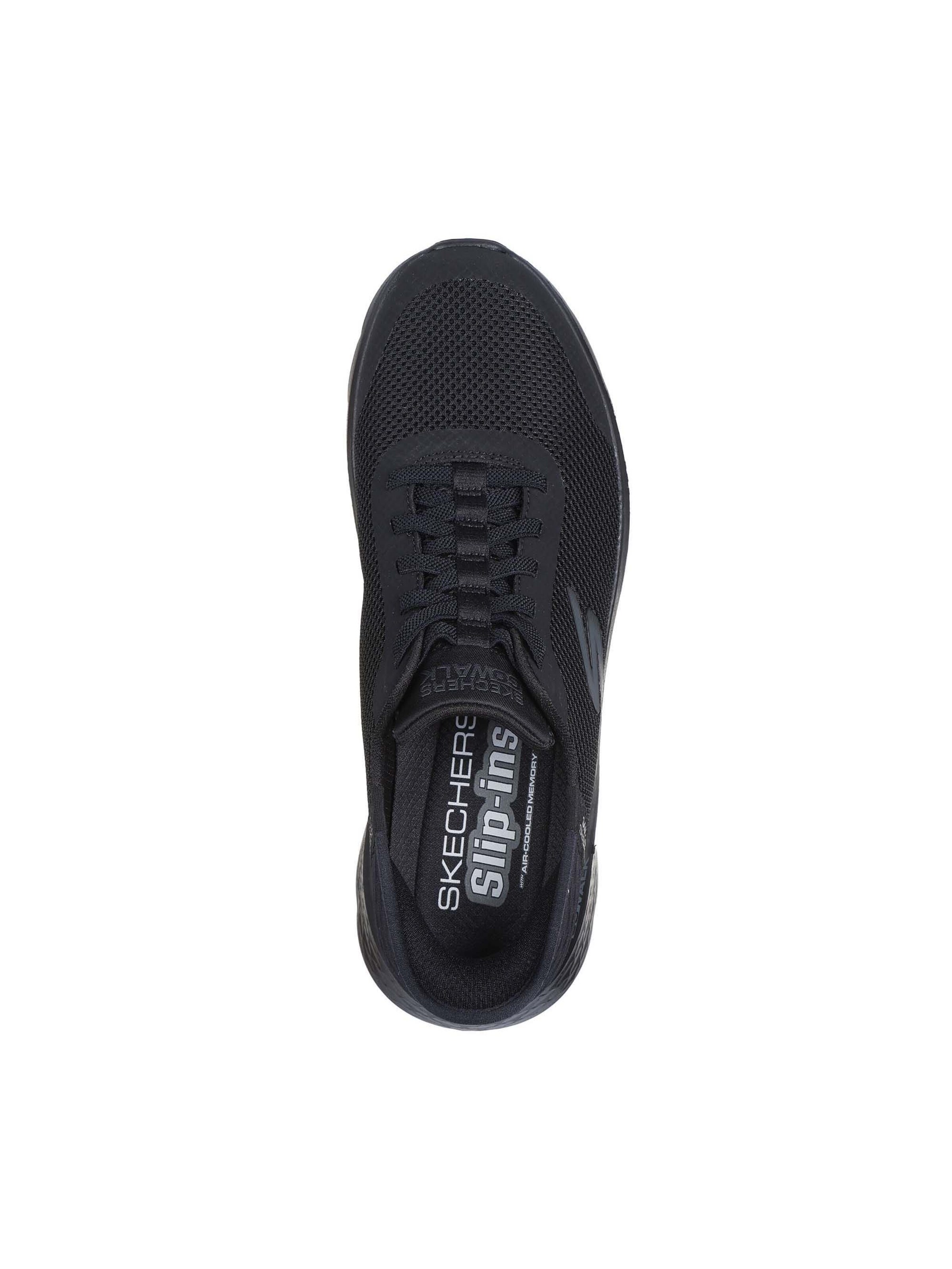Baskets basses SKECHERS en noir
