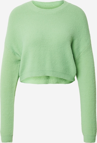 Noisy May Curve Sweater in Green: front