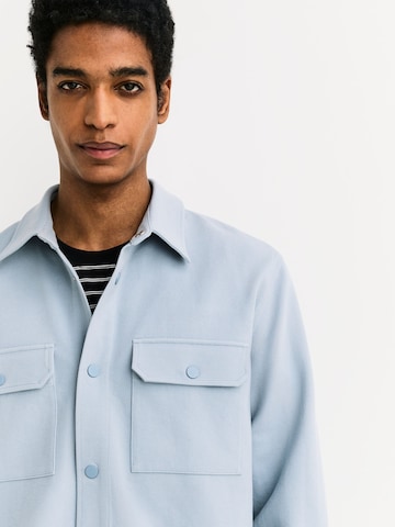 Coupe regular Veste mi-saison Next en bleu