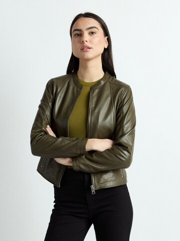 Veste mi-saison JCC en vert : devant